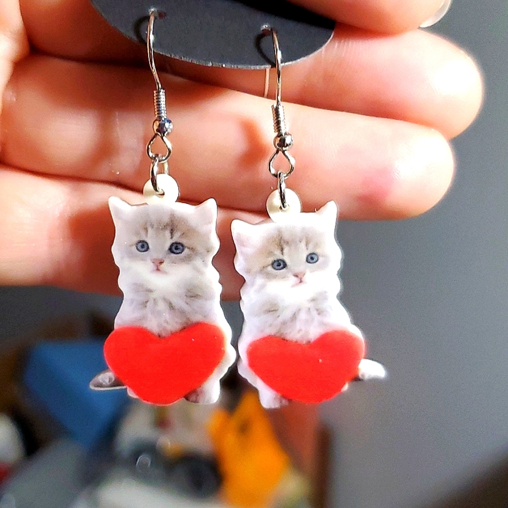 Kitty With Heart Earrings